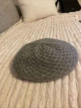 Lord & Taylor Light Gray Cashmere Hat